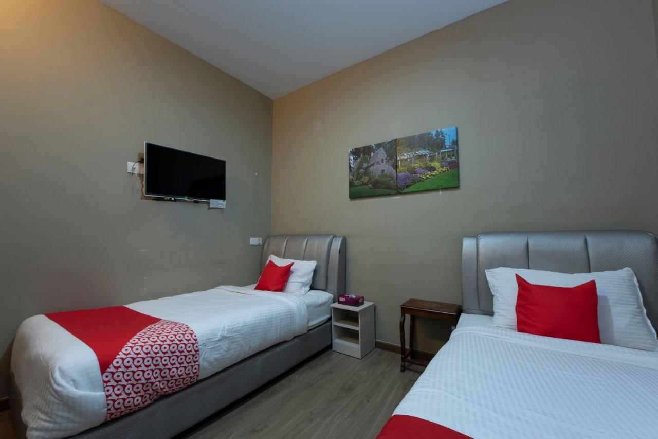 Oyo 90231 Hotel By The Park Plt Johor Bahru Buitenkant foto